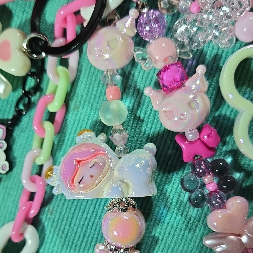 Sanrio Hello Kitty Angelic Bag Charm, Keychain - Picture 7 of 15